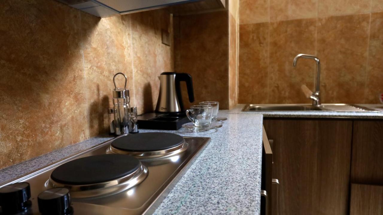 Black Horse Hotel Apartment Addis-Abeba Extérieur photo