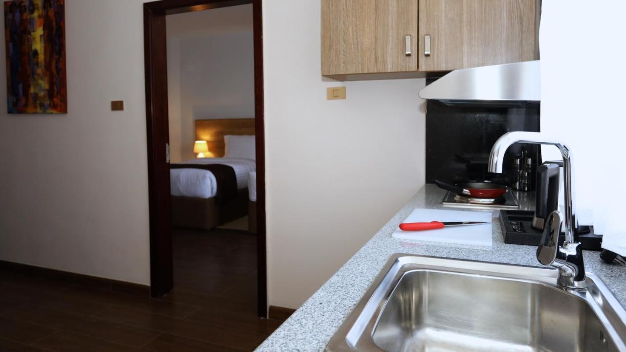 Black Horse Hotel Apartment Addis-Abeba Extérieur photo