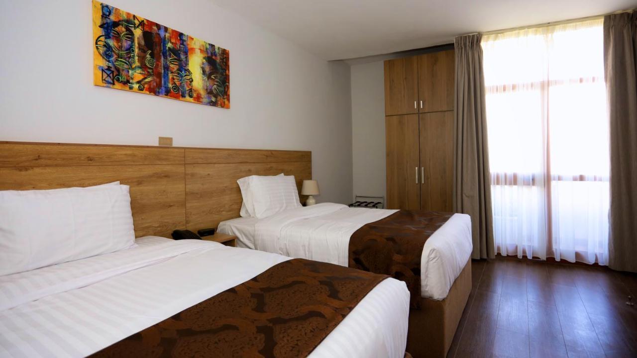 Black Horse Hotel Apartment Addis-Abeba Extérieur photo