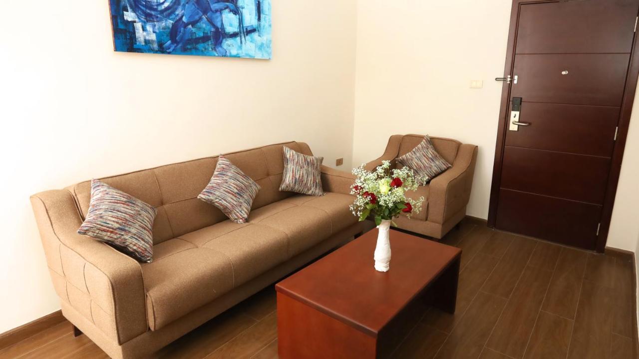 Black Horse Hotel Apartment Addis-Abeba Extérieur photo