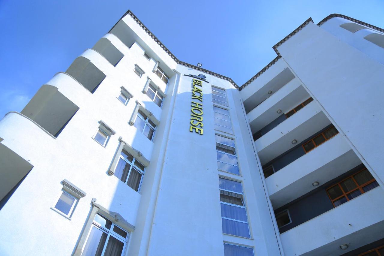 Black Horse Hotel Apartment Addis-Abeba Extérieur photo