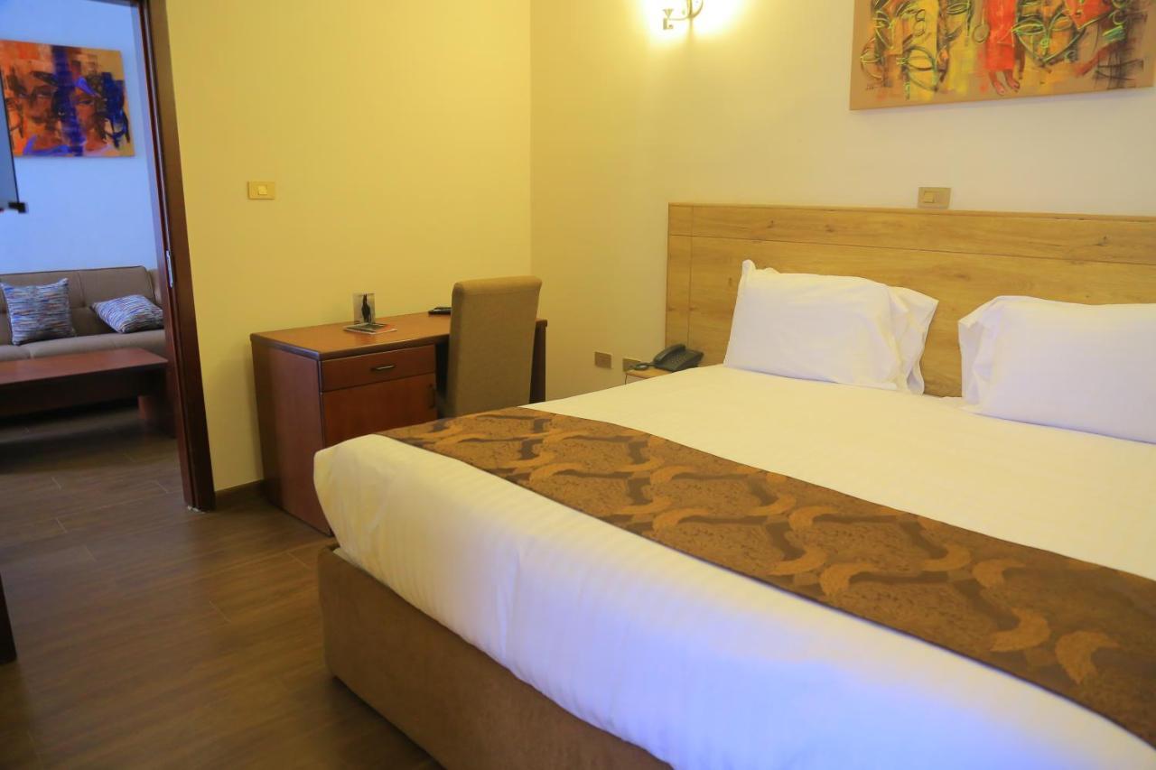 Black Horse Hotel Apartment Addis-Abeba Extérieur photo