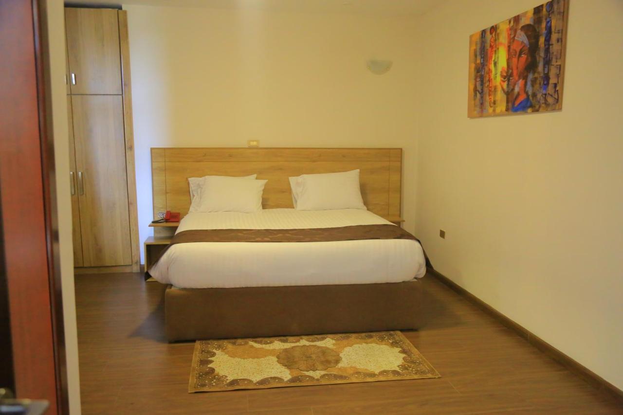 Black Horse Hotel Apartment Addis-Abeba Extérieur photo